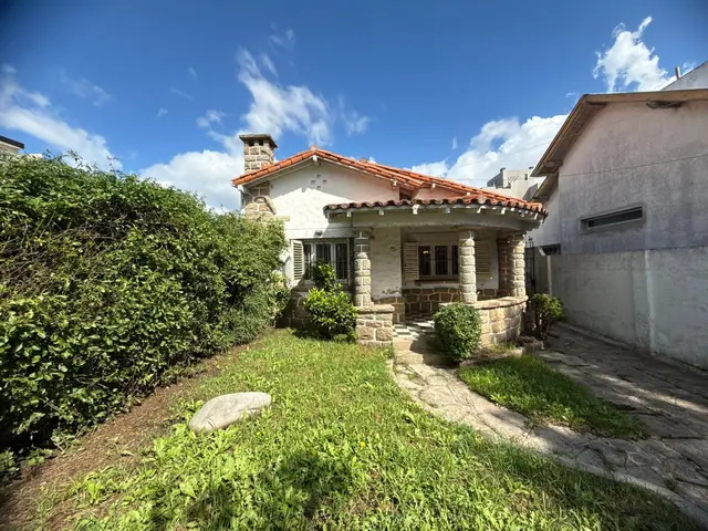 Casa de 2 ambientes en venta en GENERAL ROCA