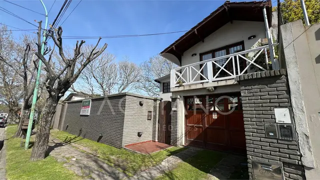 Casa de 3 ambientes en venta en LOS TRONCOS
