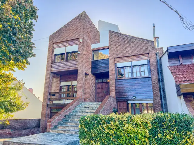 Casa de 5 ambientes en venta en DIVINO ROSTRO