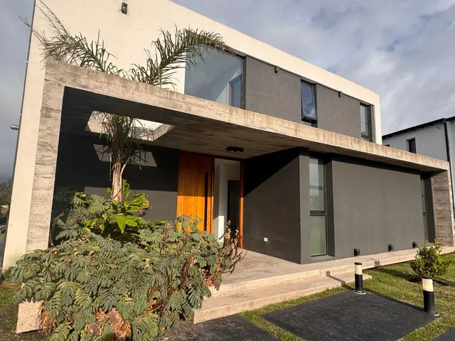 Casa de 3 ambientes en venta en BOSQUE PERALTA RAMOS
