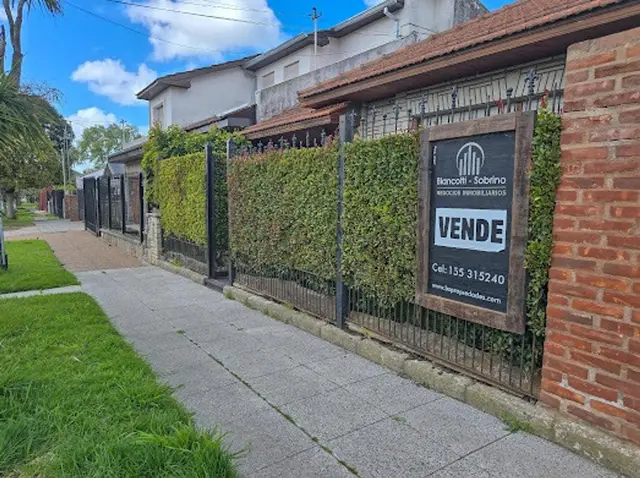 Casa de 4 ambientes en venta en PUNTA MOGOTES