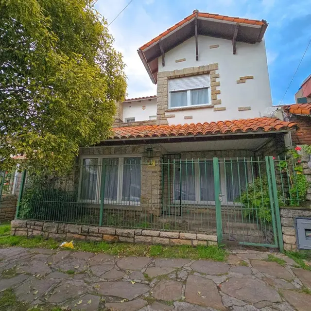 Casa de 4 ambientes en venta en PLAYA GRANDE