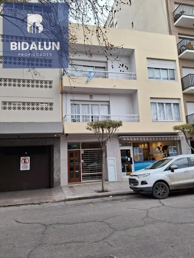 Departamento de 3 ambientes en alquiler en Centro