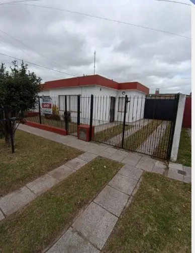Casa de 3 ambientes en venta en RIVADAVIA BERNARDINO