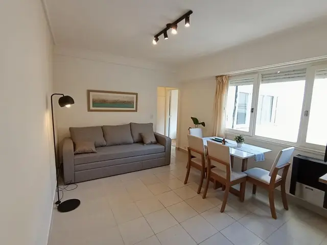 Departamento de 2 ambientes en alquiler temporario en Centro