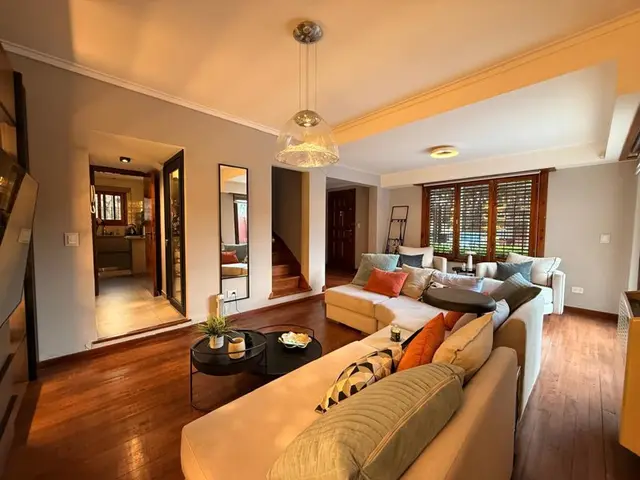 Casa de 6 ambientes en venta en Parque Luro