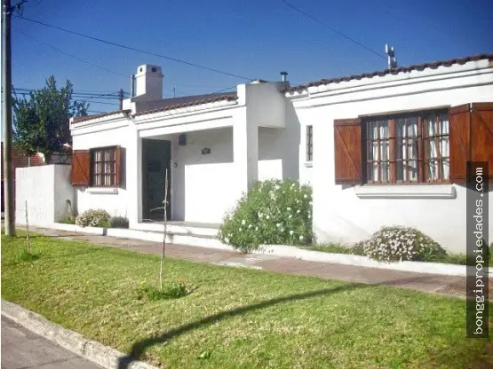 Casa de 2 ambientes en venta en VILLA PRIMERA