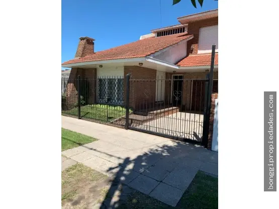 Casa de 4 ambientes en venta en NUEVE DE JULIO