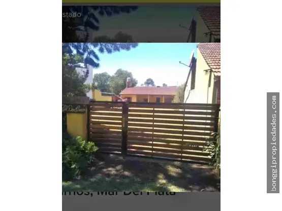 Casa de 3 ambientes en venta en CAMET FELIX U.
