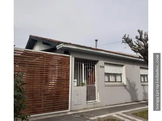 Casa de 3 ambientes en venta en SAN CAYETANO