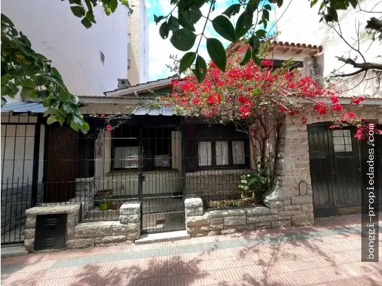 Casa de 4 ambientes en venta en Chauvín