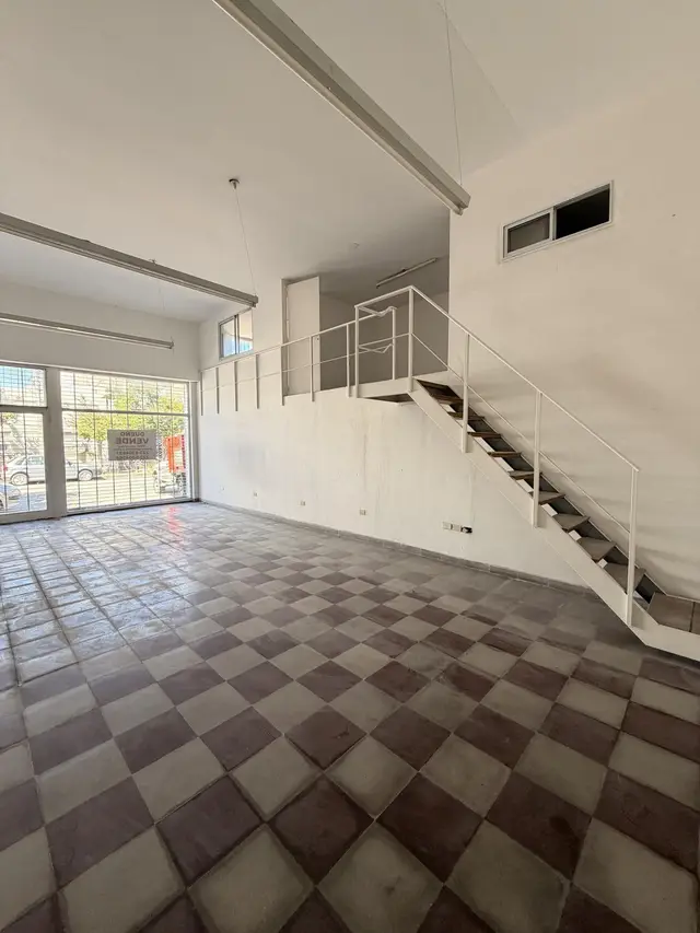 Local de 3 ambientes en venta en SAN JUAN