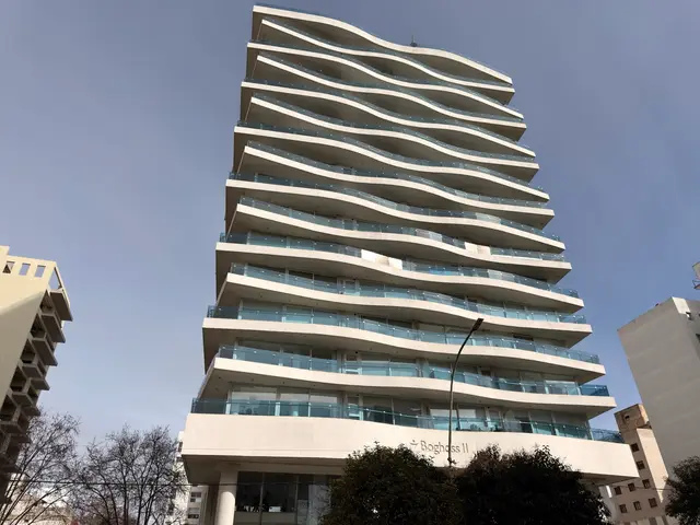 Departamento de 3 ambientes en venta en LA PERLA