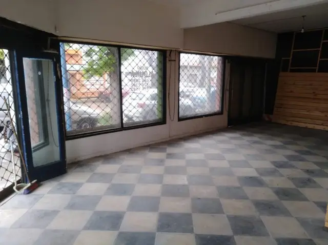 Local de 3 ambientes en venta en PLAZA PERALTA RAMOS