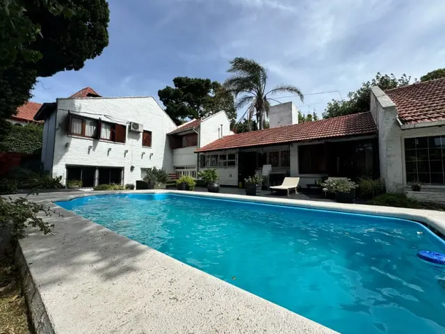 Casa de 6 ambientes en venta en Centro