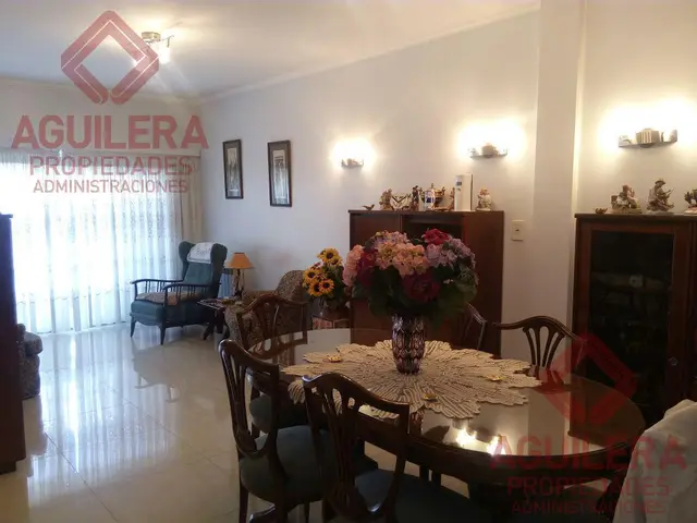 Departamento de 4 ambientes en venta en LA PERLA