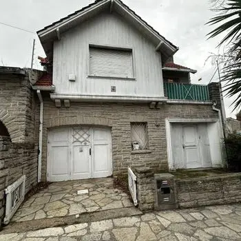 Casa de 4 ambientes en venta en LOMAS DE STELLA MARIS