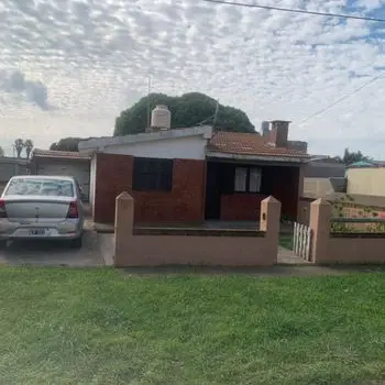 Casa de 3 ambientes en venta en López de Gomara
