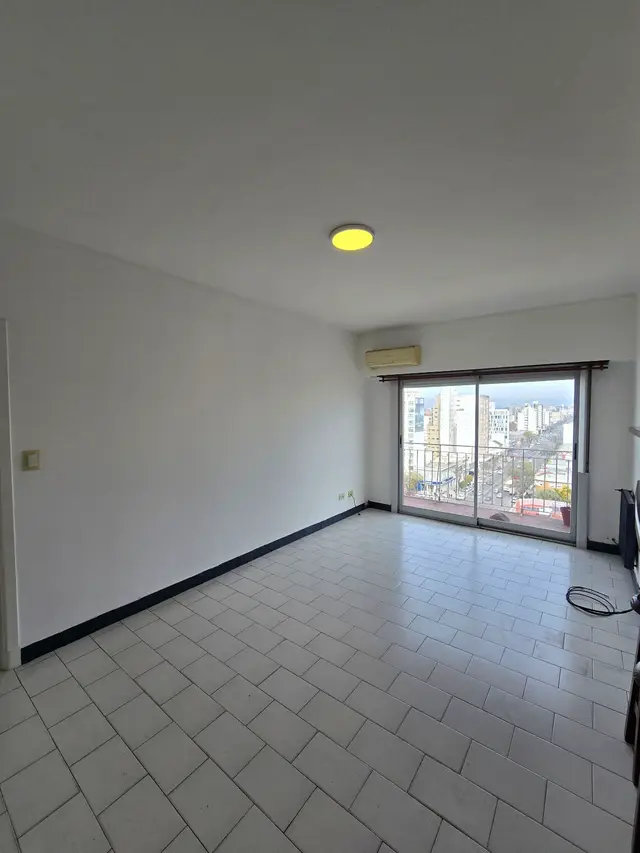 Departamento de 3 ambientes en alquiler en Centro