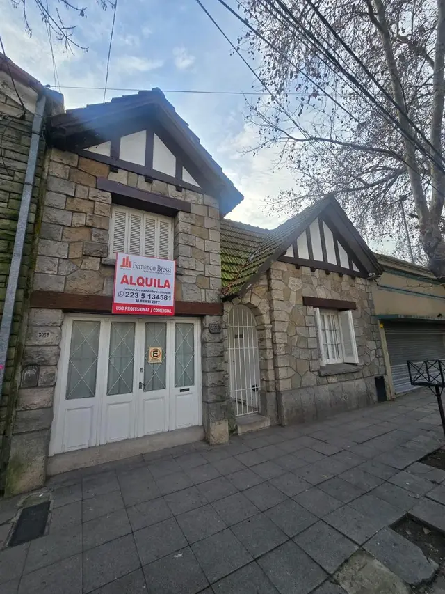 Casa de 5 ambientes en alquiler en Centro