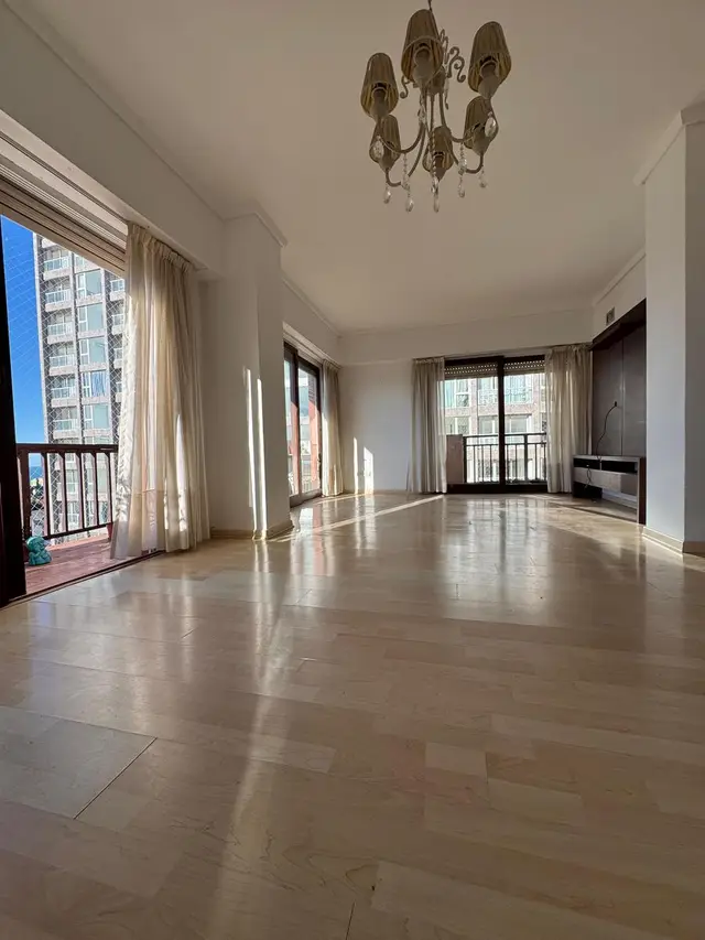 Departamento de 4 ambientes en venta en LA PERLA