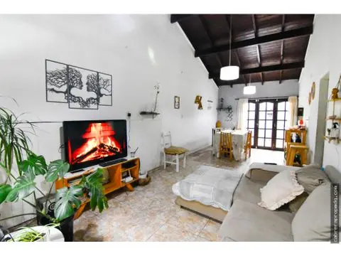 Casa de 3 ambientes en venta en CERRITO Y SAN SALVADOR
