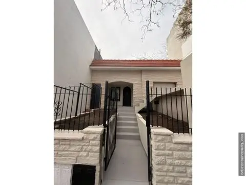 Casa de 3 ambientes en venta en PRIMERA JUNTA