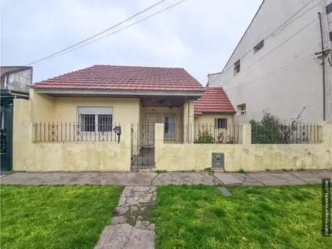 Casa de 3 ambientes en venta en CERRITO Y SAN SALVADOR