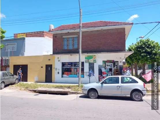 Casa de 4 ambientes en venta en BOSQUE ALEGRE