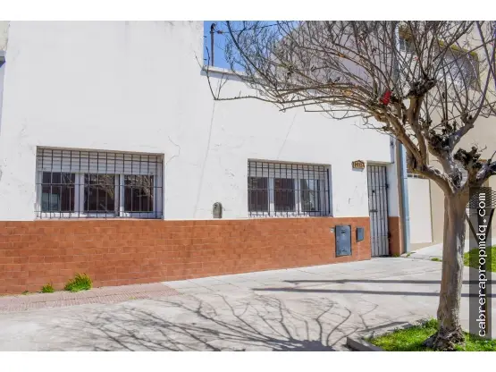 Casa de 3 ambientes en venta en LAS AVENIDAS