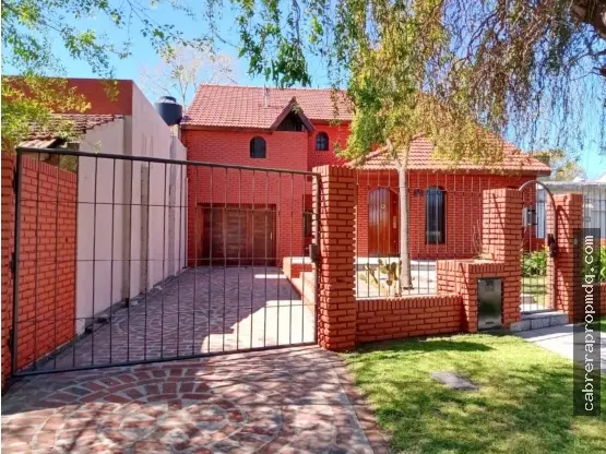 Casa de 3 ambientes en venta en Centro