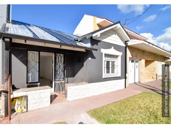 Casa de 2 ambientes en venta en PRIMERA JUNTA