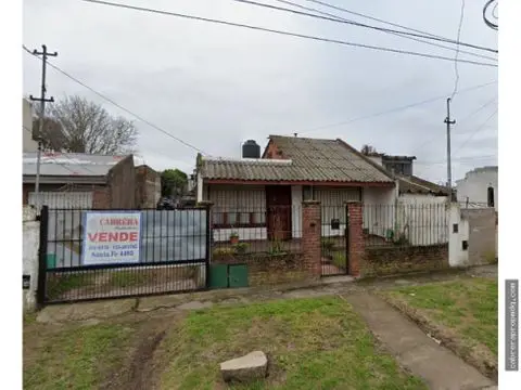 Casa de 3 ambientes en venta en LAS AVENIDAS