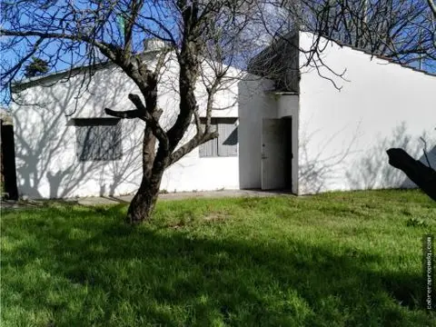 Casa de 3 ambientes en venta en PARQUE HERMOSO Y VALLE HERMOSO