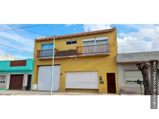 Casa de 4 ambientes en venta en VILLA PRIMERA