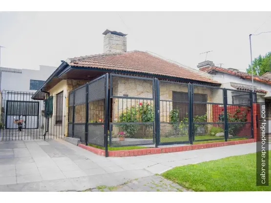 Casa de 4 ambientes en venta en RIVADAVIA BERNARDINO