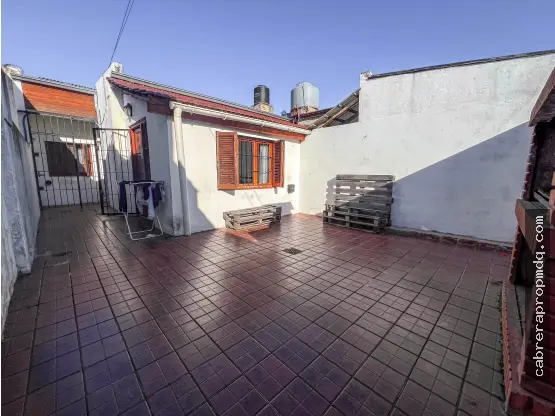 Casa de 3 ambientes en venta en LAS AVENIDAS