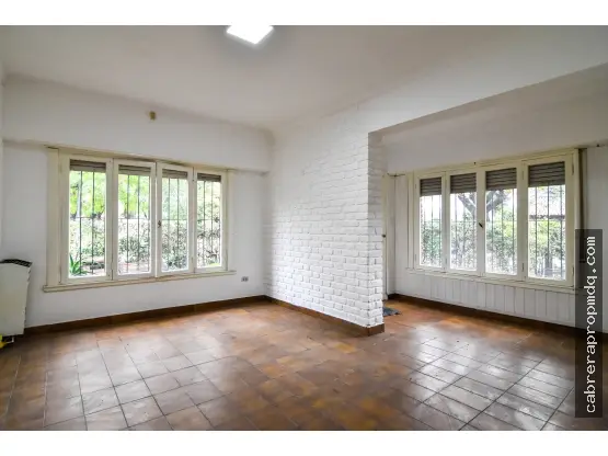 Casa de 4 ambientes en venta en BOSQUE ALEGRE