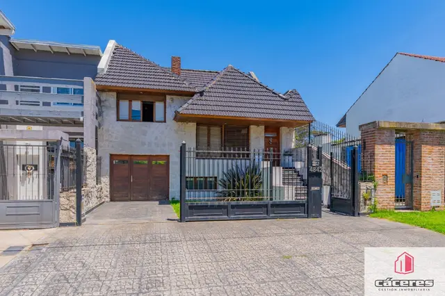 Casa de 5 ambientes en venta en CONSTITUCION