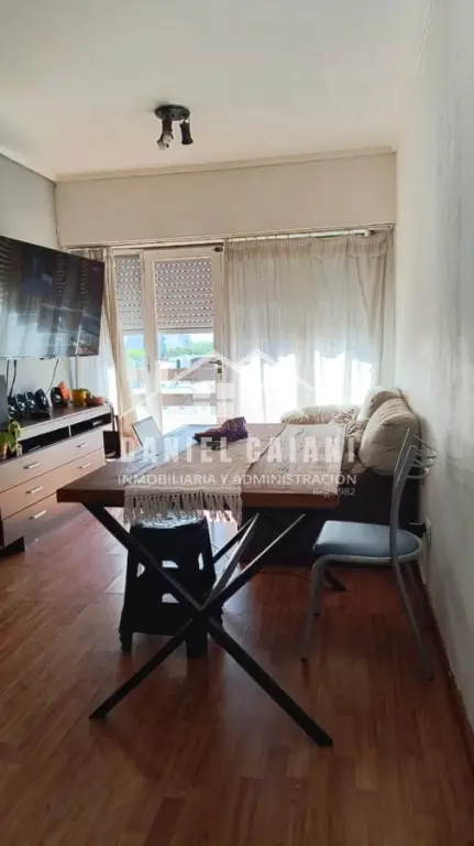 Departamento de 2 ambientes en alquiler en LA PERLA