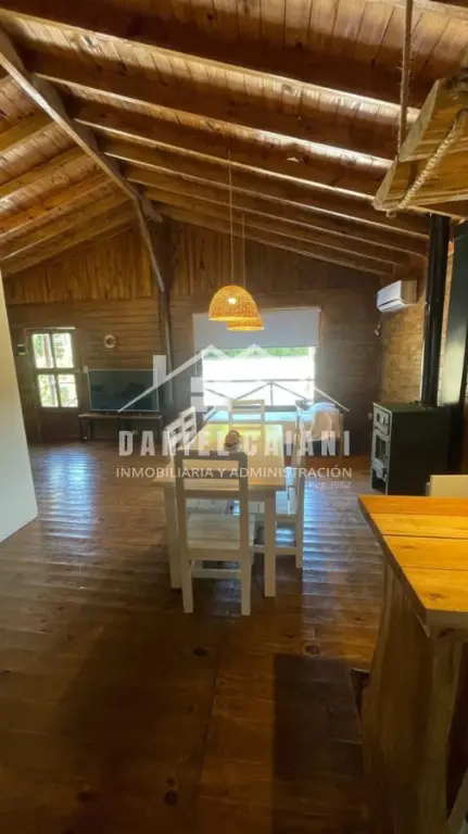 Casa de 3 ambientes en alquiler en Los Acantilados
