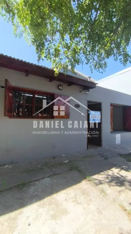 Casa de 3 ambientes en alquiler en Centro