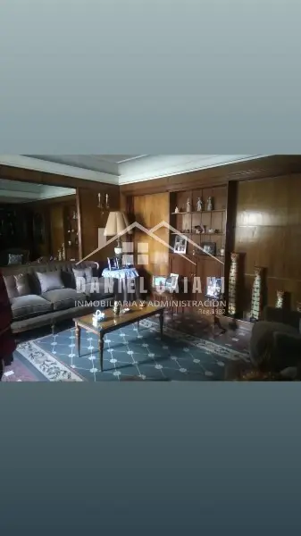 Casa de 4 ambientes en alquiler en Centro