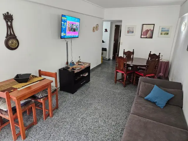 Departamento de 3 ambientes en alquiler temporario en Centro