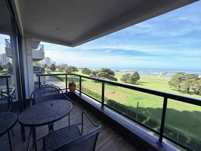 Departamento de 3 ambientes en alquiler en Playa Grande