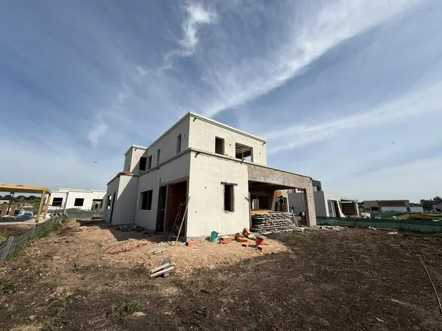 Casa de 4 ambientes en venta en LOS ACANTILADOS
