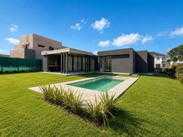 Casa de 4 ambientes en venta en BOSQUE PERALTA RAMOS