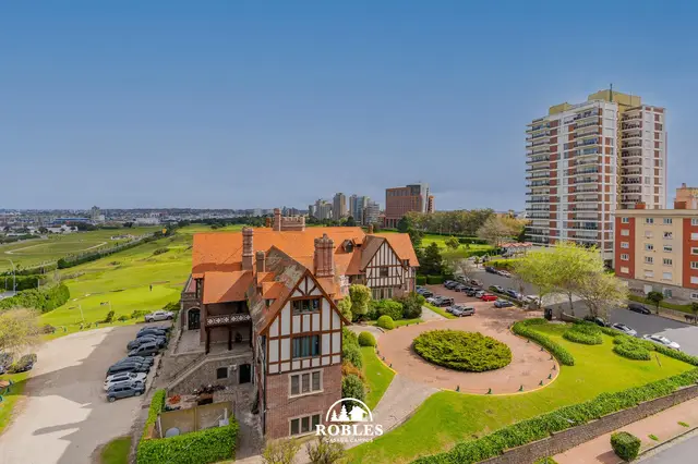 Departamento de 5 ambientes en venta en LEANDRO N. ALEM