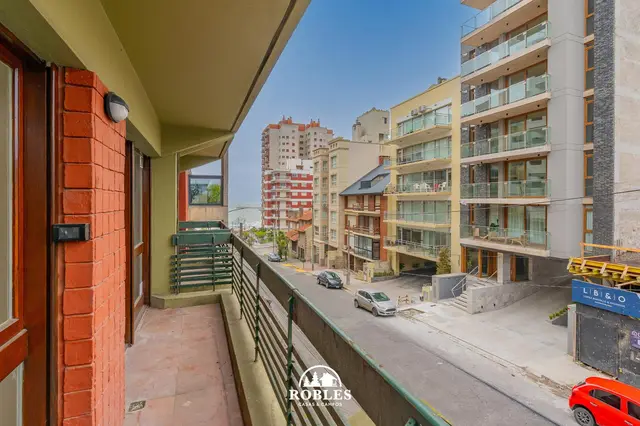 Departamento de 2 ambientes en venta en PLAYA GRANDE
