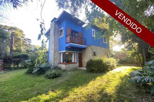 Casa de 4 ambientes en venta en BOSQUE PERALTA RAMOS